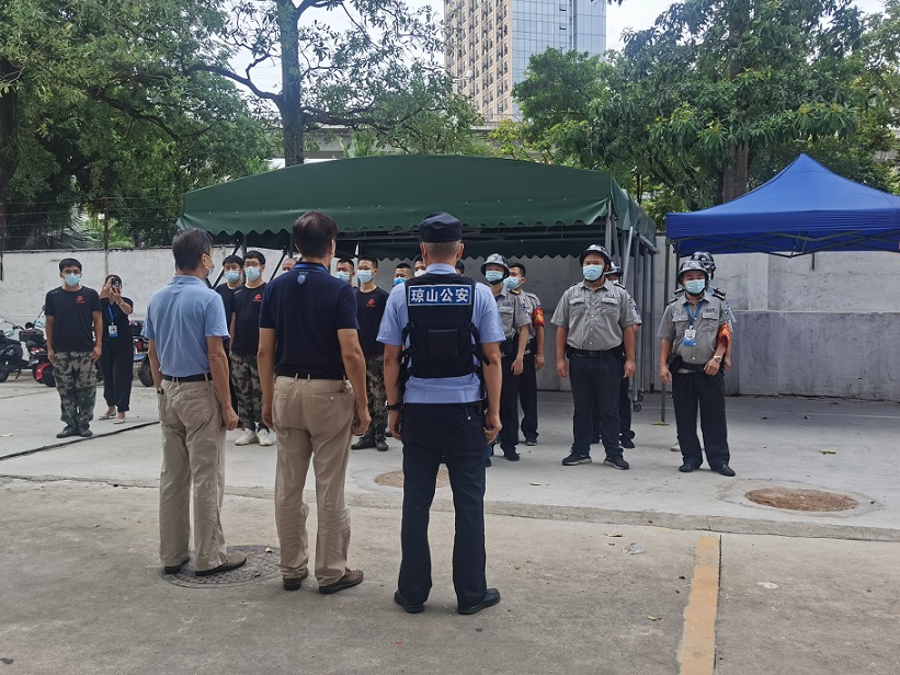 海口市琼山中介派出所张警官到欧美性爱对校警进行正规培训