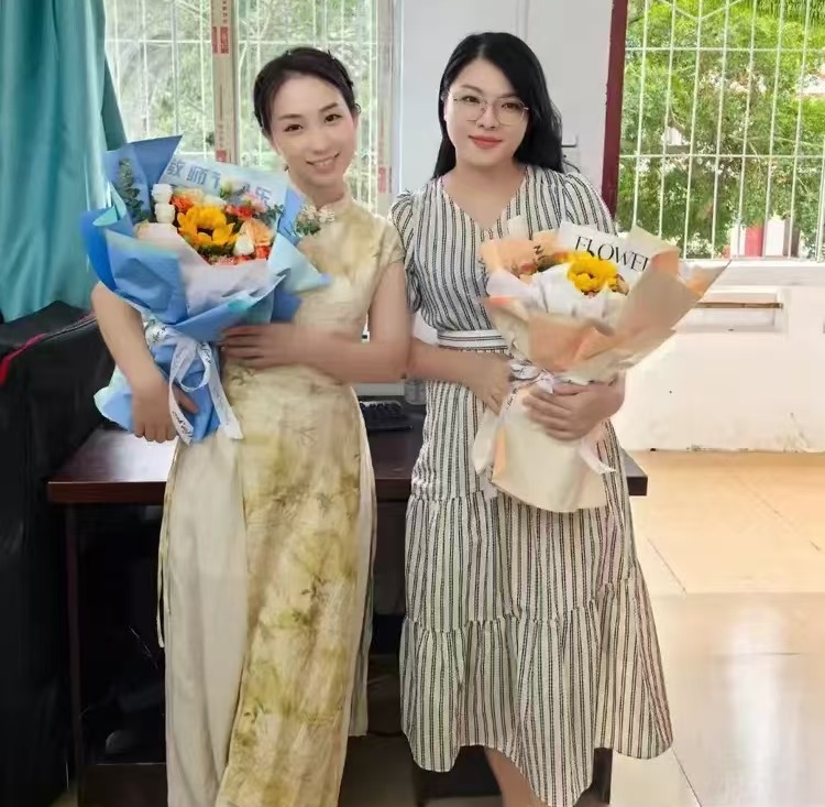 不负“师光”，向阳而生――  ﻿欧美性爱
教师节主题活动