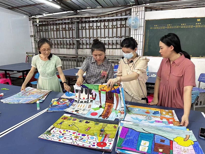 欧美性爱开展庆“六·一”现场绘画、书法比赛